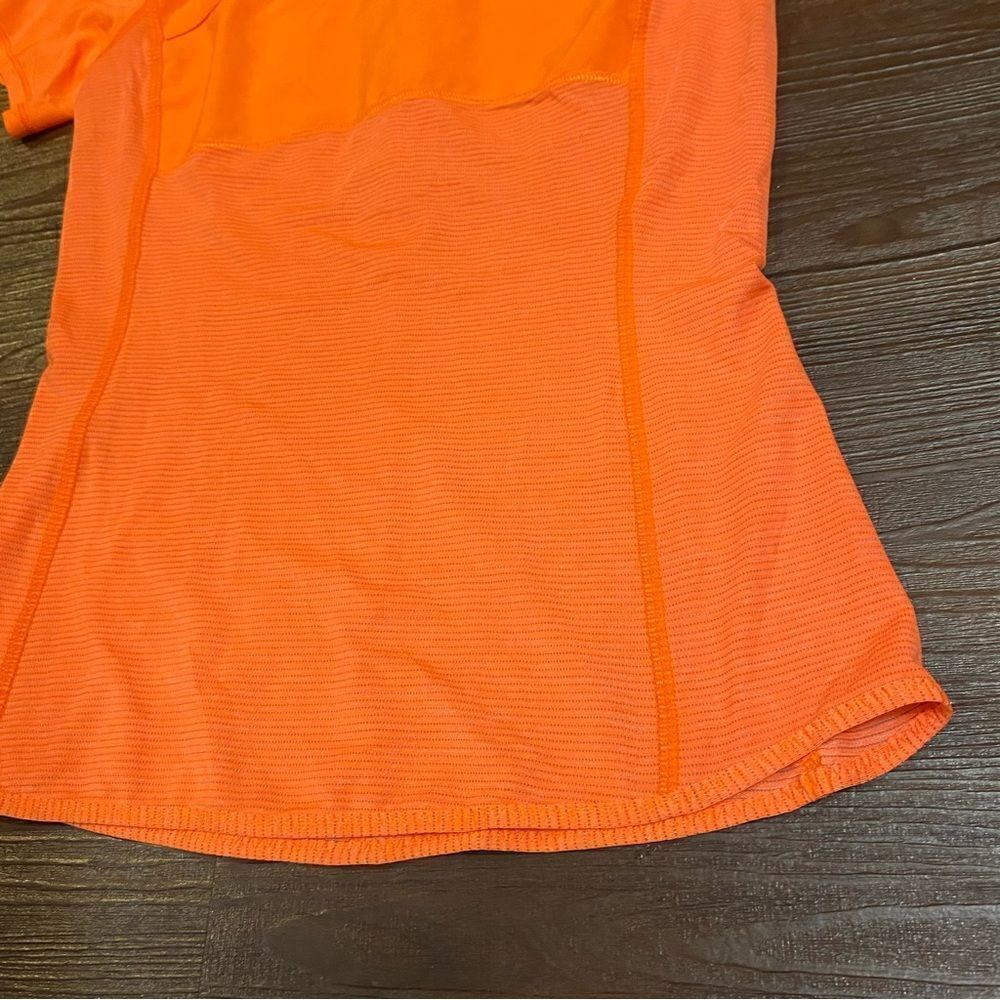 Lululemon Run: Fast Track Short Sleeve - Picture 5 of 12